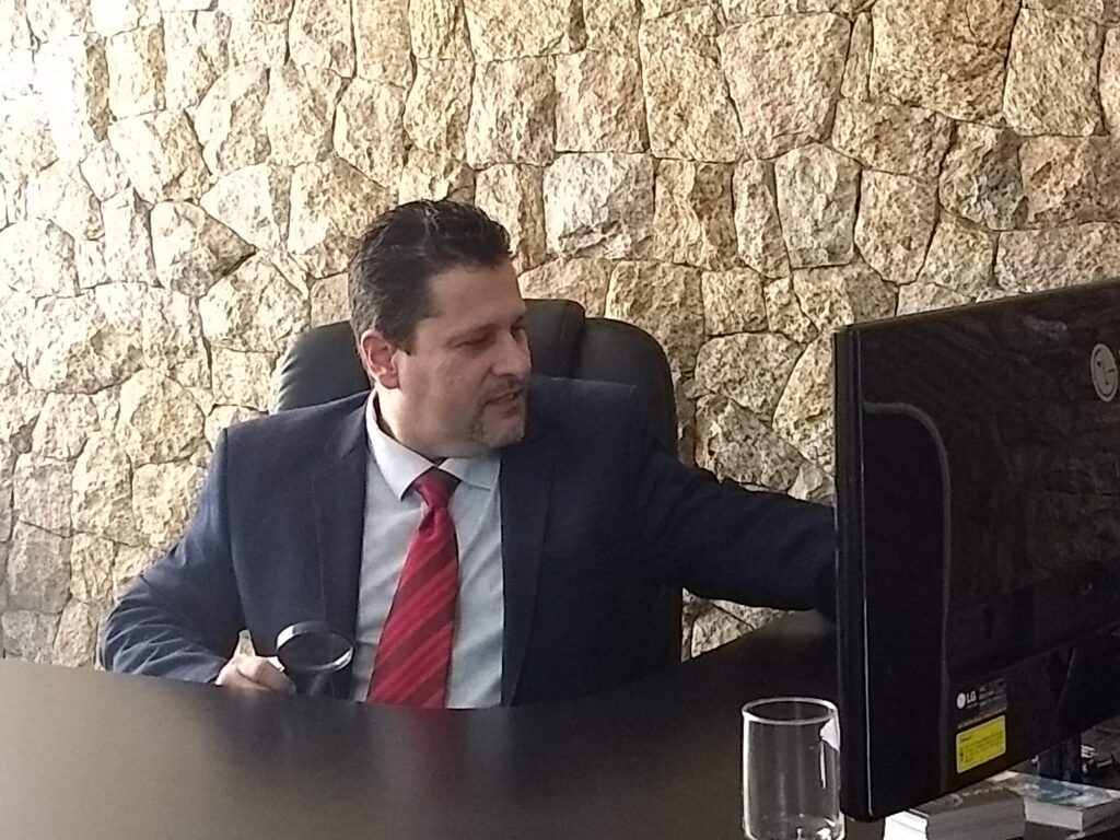 Investigação Empresarial Santos